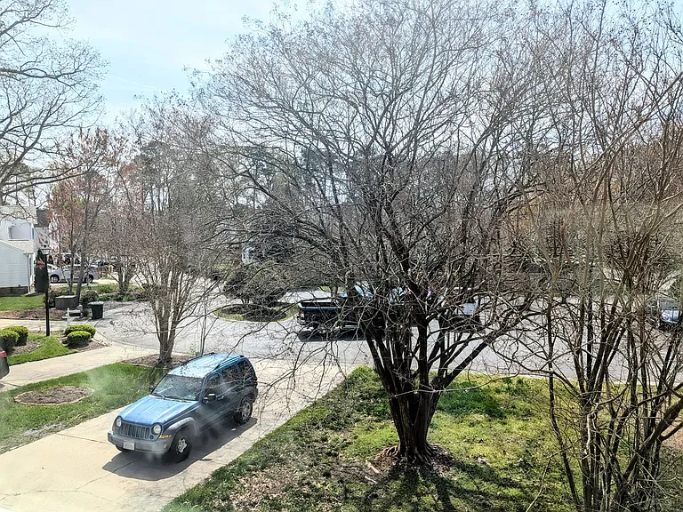 849 Lancaster Ln — Photo 3