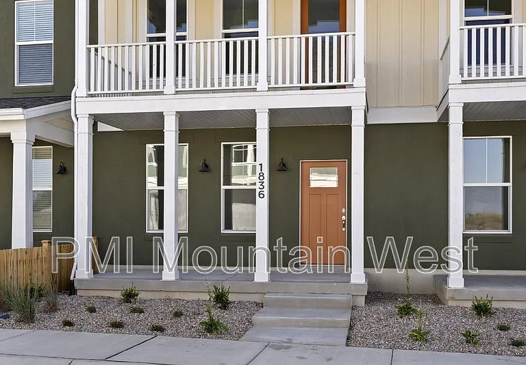 1836 W Red Twilight Ln — Photo 2