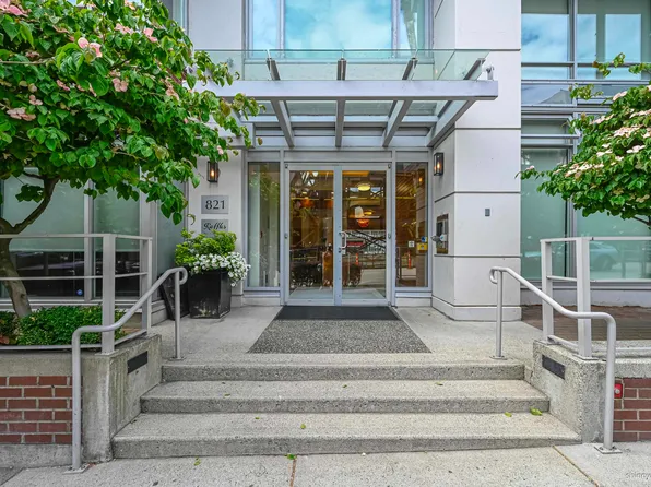 821 Cambie St #802, Vancouver, BC V6B 0E3