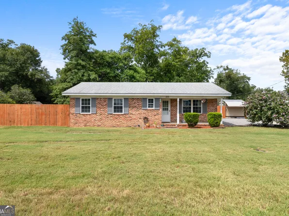 305 Dixie St, Brooklet, GA 30415
