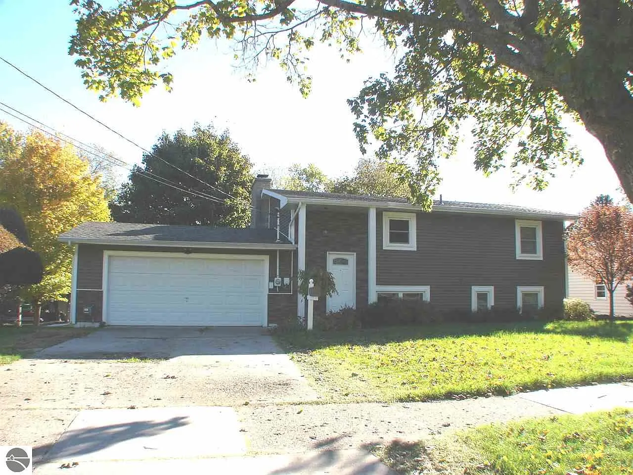 202 Pineview Dr photo 1