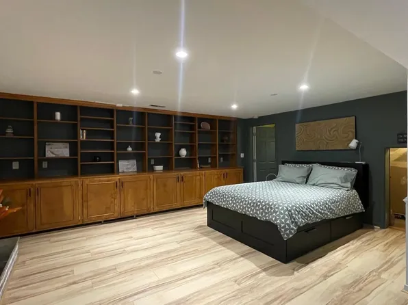 412 Eastbrook Dr, Charlottesville, VA 22901