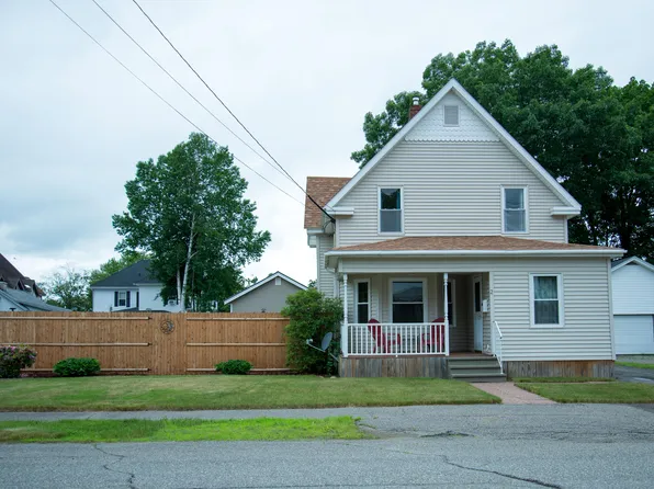 2 Pine Street, East Millinocket, ME 04430