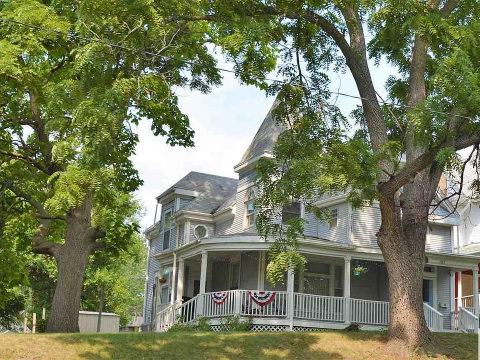 1st image of 2303 Douglas St