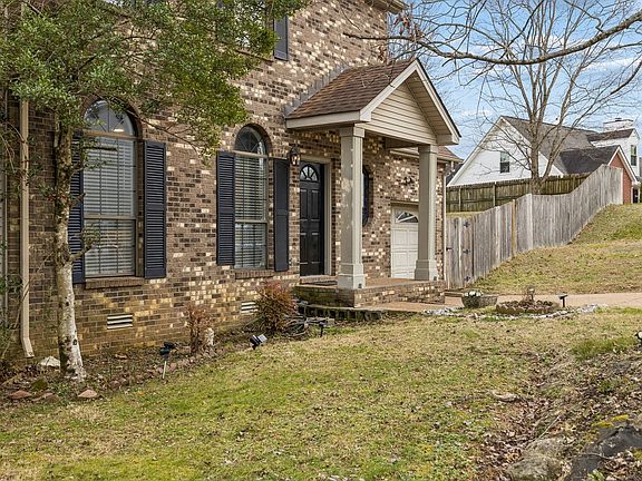 3rd image of 7701 Poplar Ridge Dr