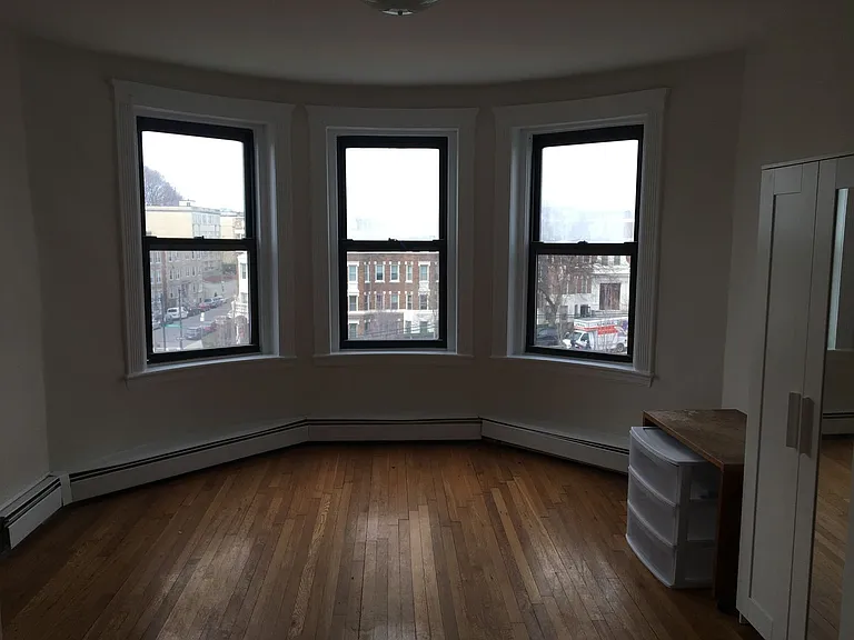 1668 Commonwealth Ave #4D — Photo 3