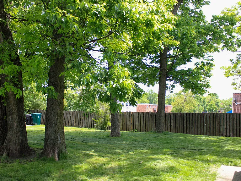 2320 Beechmont Ave #1 — Photo 21
