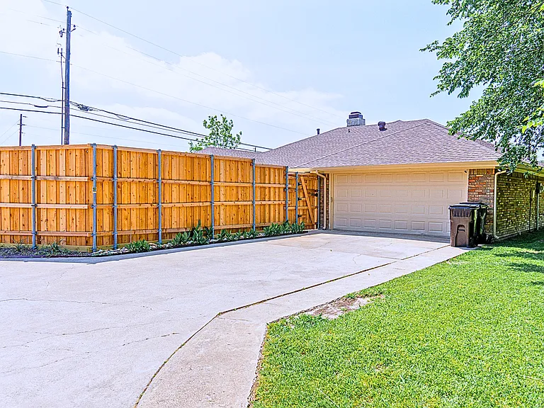 Regal Rd — Photo 2
