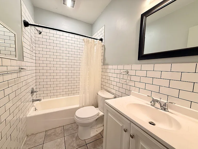 339 Lexington Ave #4 — Photo 4