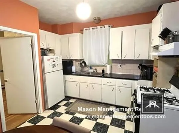 44 Phillips St APT 2, Boston, MA 02114