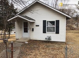 813 Beacon Ave, Kansas City, MO 64125