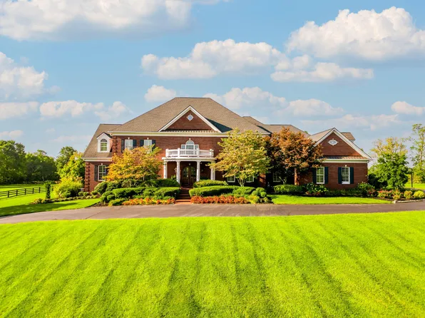 3040 Brookmonte Ln, Lexington, KY 40515