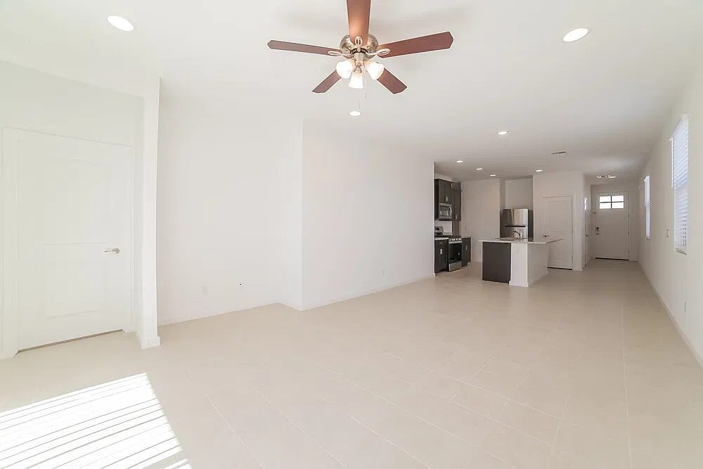 4 bed, 2.0 bath, 1562 sqft, $3,220 — Photo 3
