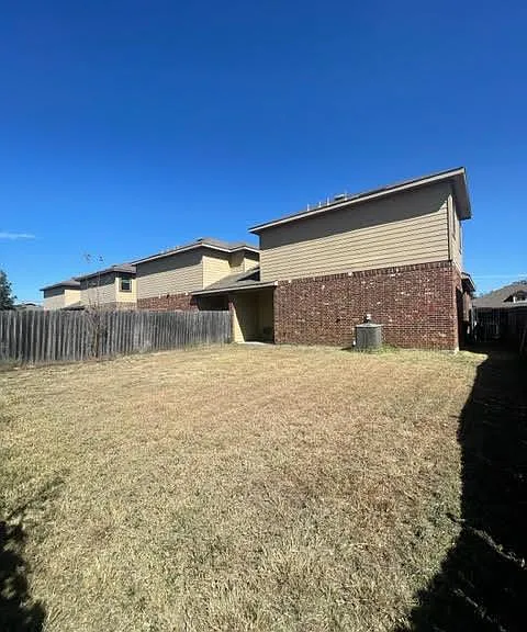 118 Creekside Villa Dr — Photo 22