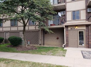 1674 Ishnala Dr APT 102, Naperville, IL 60565