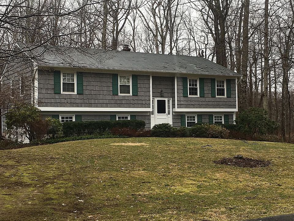1st image of 4 Hastings Ct