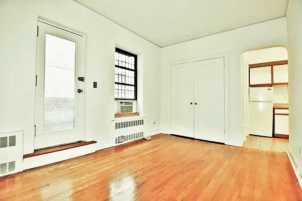 Rented by Balass Ralph, LREB | media 14