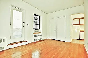 Rented by Balass Ralph, LREB