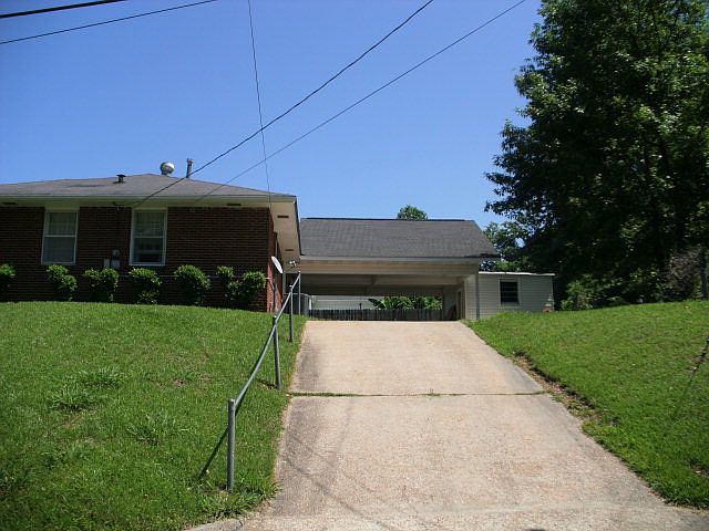 2nd image of 1834 Skipland Pl