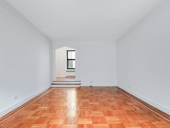 3rd image of 129 W 89th St APT 53