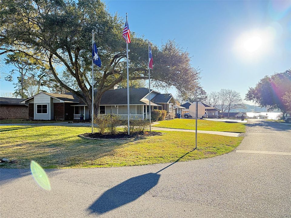 1st image of 9818 Twin Shores Dr