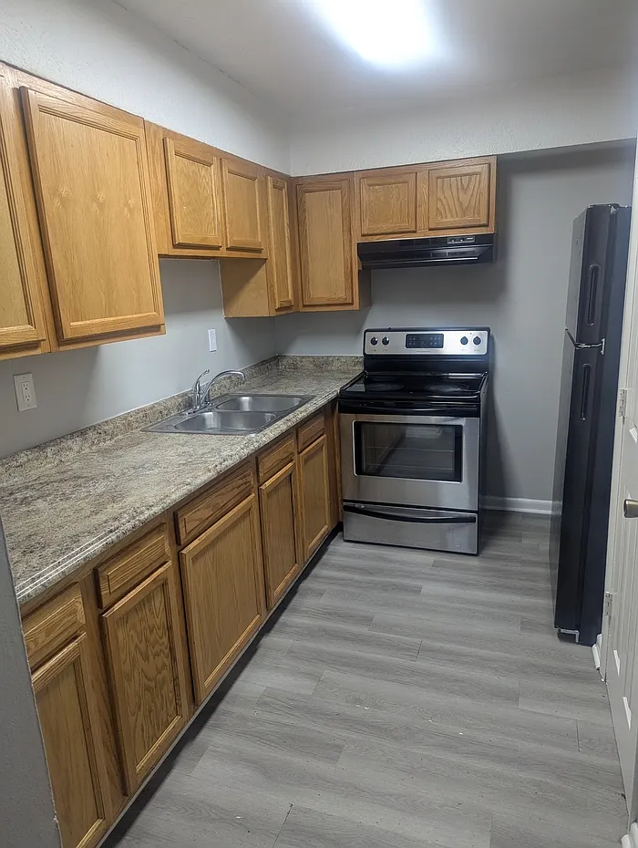 2 bed, 1.0 bath, 750 sqft, $1,000 — Photo 3