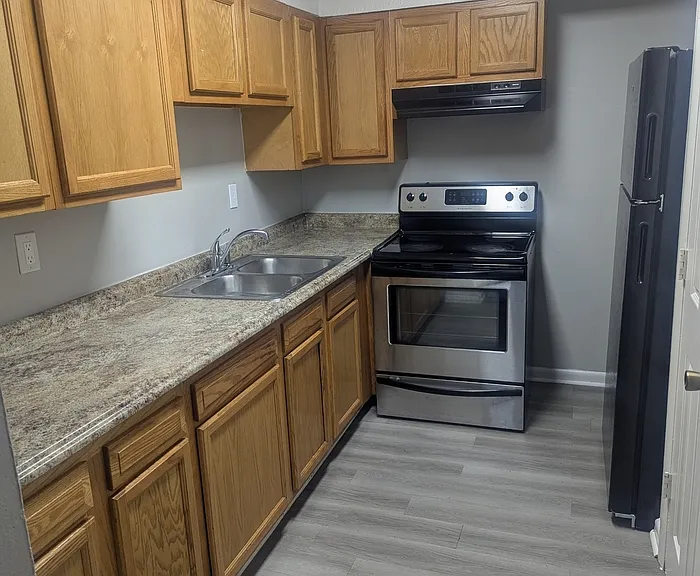 1854 Augusta Dr #33 — Photo 3