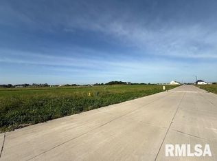 6865 Meghan Ave, Bettendorf, IA