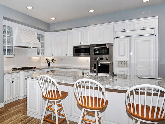 White self closing cabinets