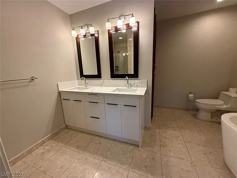 4525 Dean Martin Dr #401 — Photo 11