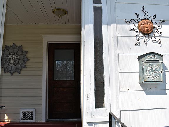 5th image of 531 La Salle Ave