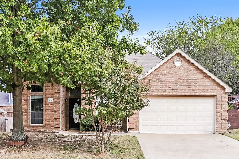 3 bed, 2.0 bath, 1508 sqft, $2,095 — Photo 1