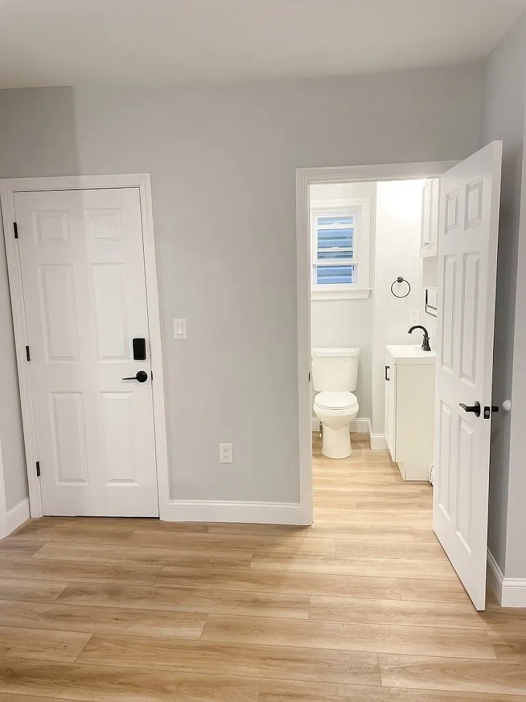 2 bed, 650 sqft, $2,595 — Photo 4