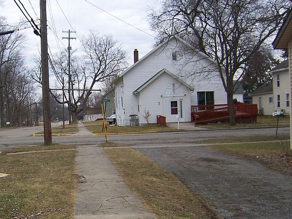 3rd image of 128 N Church St