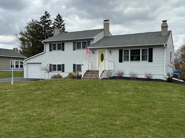 216 Sunnyfield Dr, Horseheads, NY 14845