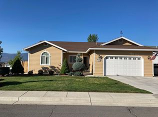 1060 Shadow Mountain Dr, Susanville, CA 96130