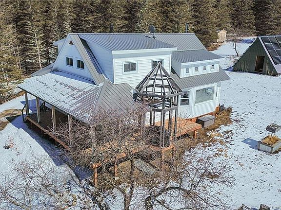 3rd image of 95 S Knowlesville Rd