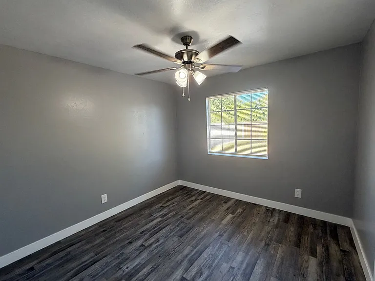 3608 Balboa Dr — Photo 38