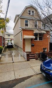 3470 112th St, Flushing, NY, 11368