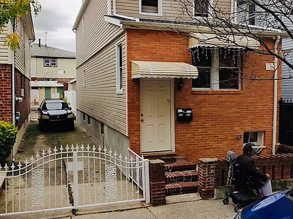 3470 112th St, Corona, NY 11368