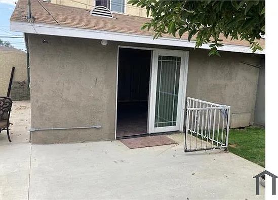 11248 Berendo Ave #STUDIO — Photo 9