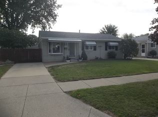 23078 Roxana Ave, Eastpointe, MI 48021