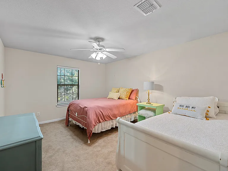 2823 Savannah Ct — Photo 15