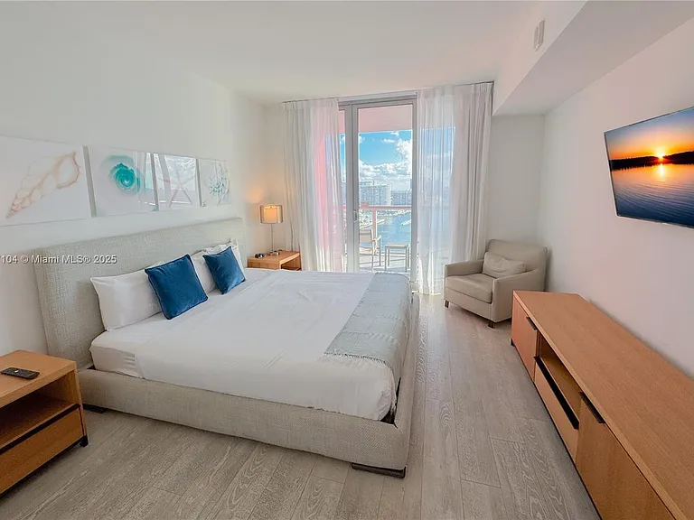 2602 E Hallandale Beach Blvd #1708 — Photo 11