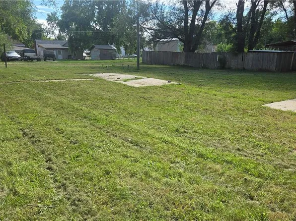 902 Morgan St, Saint Joseph, MO 64504