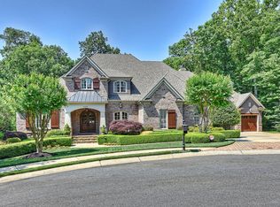 1737 Shadow Forest Dr, Matthews, NC 28105