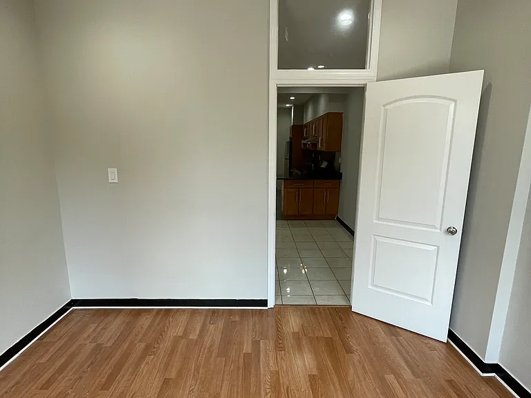 118 Wyckoff Ave #3L — Photo 9