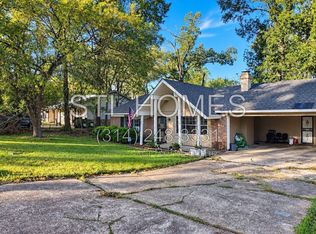 1765 Casteel Dr, Jackson, MS 39204