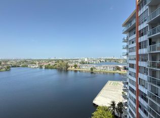 1301 Miami Gardens Dr APT 1404W, Miami, FL 33179