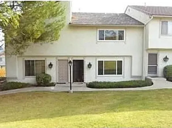 255 Green Moor Pl, Thousand Oaks, CA 91361